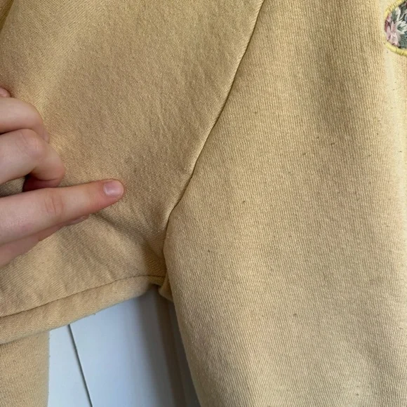 Vintage Quilted Pale Yellow Sweatshirt - Picture 5 of 7